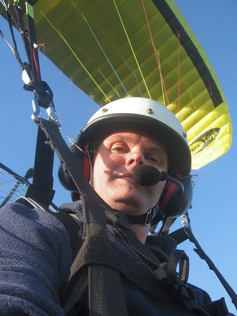 gary_brown_flying_paratoys_paraglider.jpg
