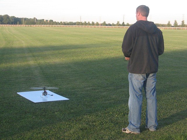 polo_field_marc_flying_rc_helicopter.jpg
